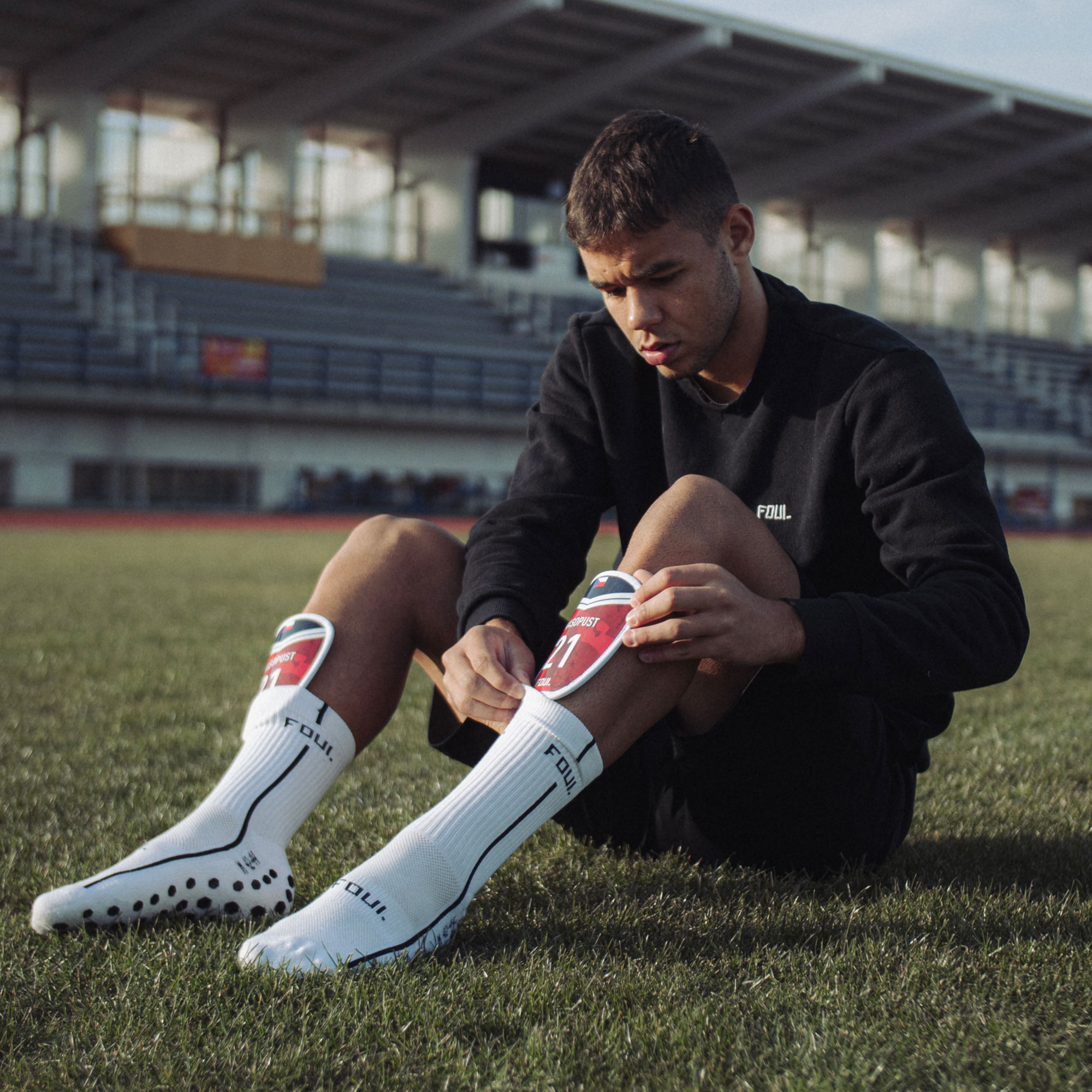 Football shin guards FOUL CZ design + ID(4)