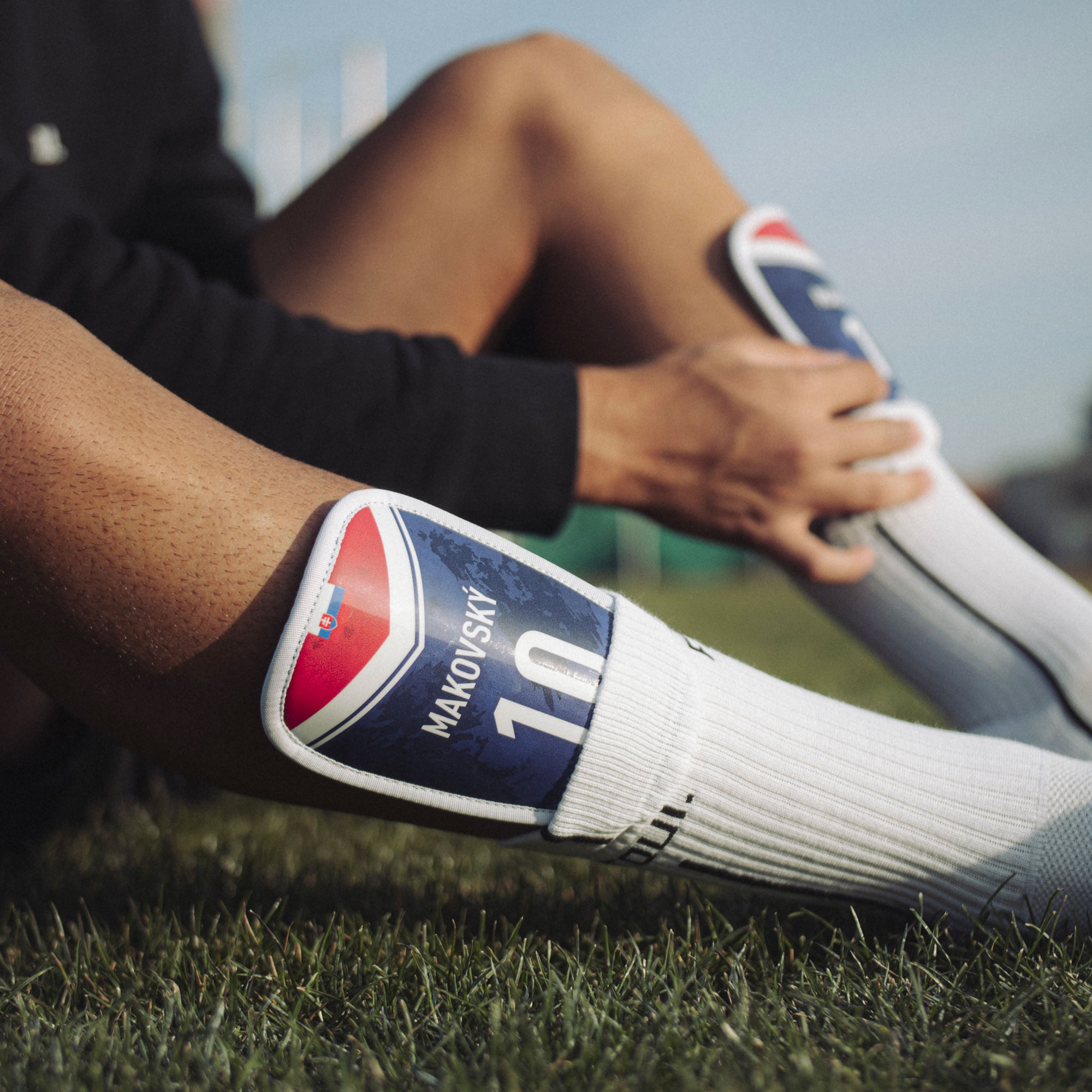 Football shin guards FOUL SK design + ID(2)